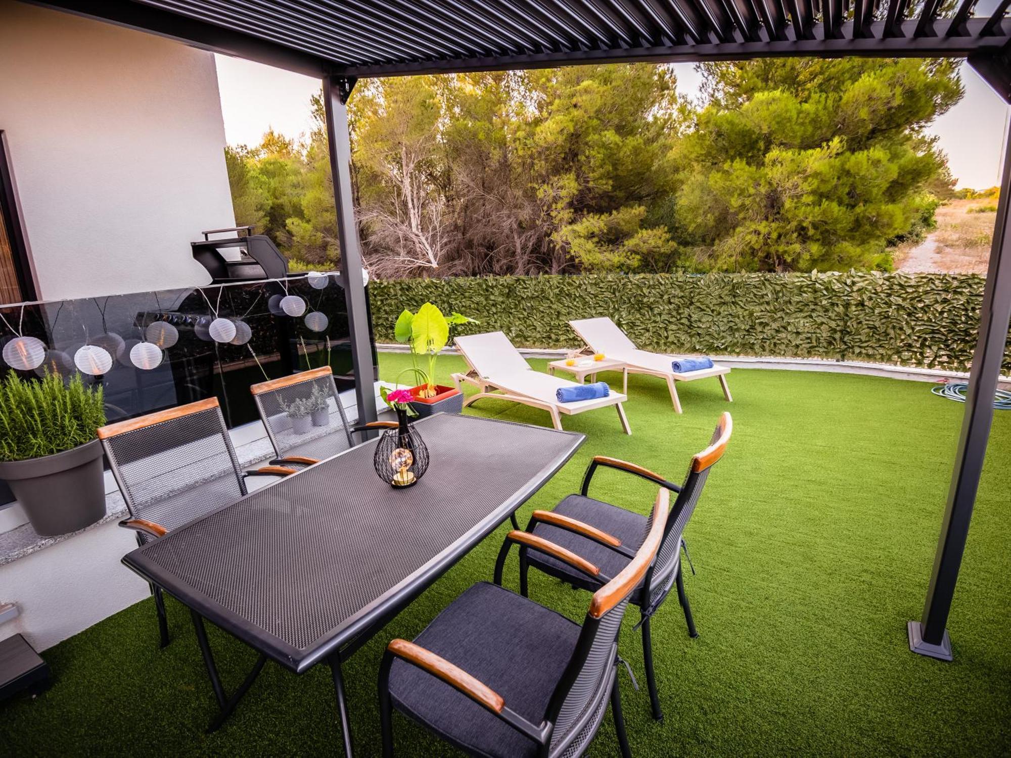 My Adriatic Place With Private Garden And Garage Šibenik Exteriör bild